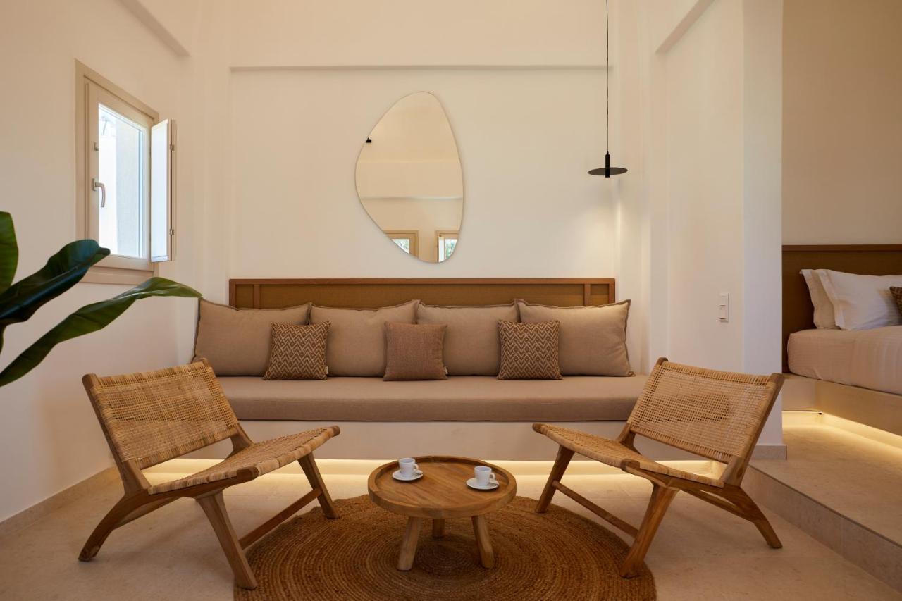 Apricus Hotel Perissa  Buitenkant foto