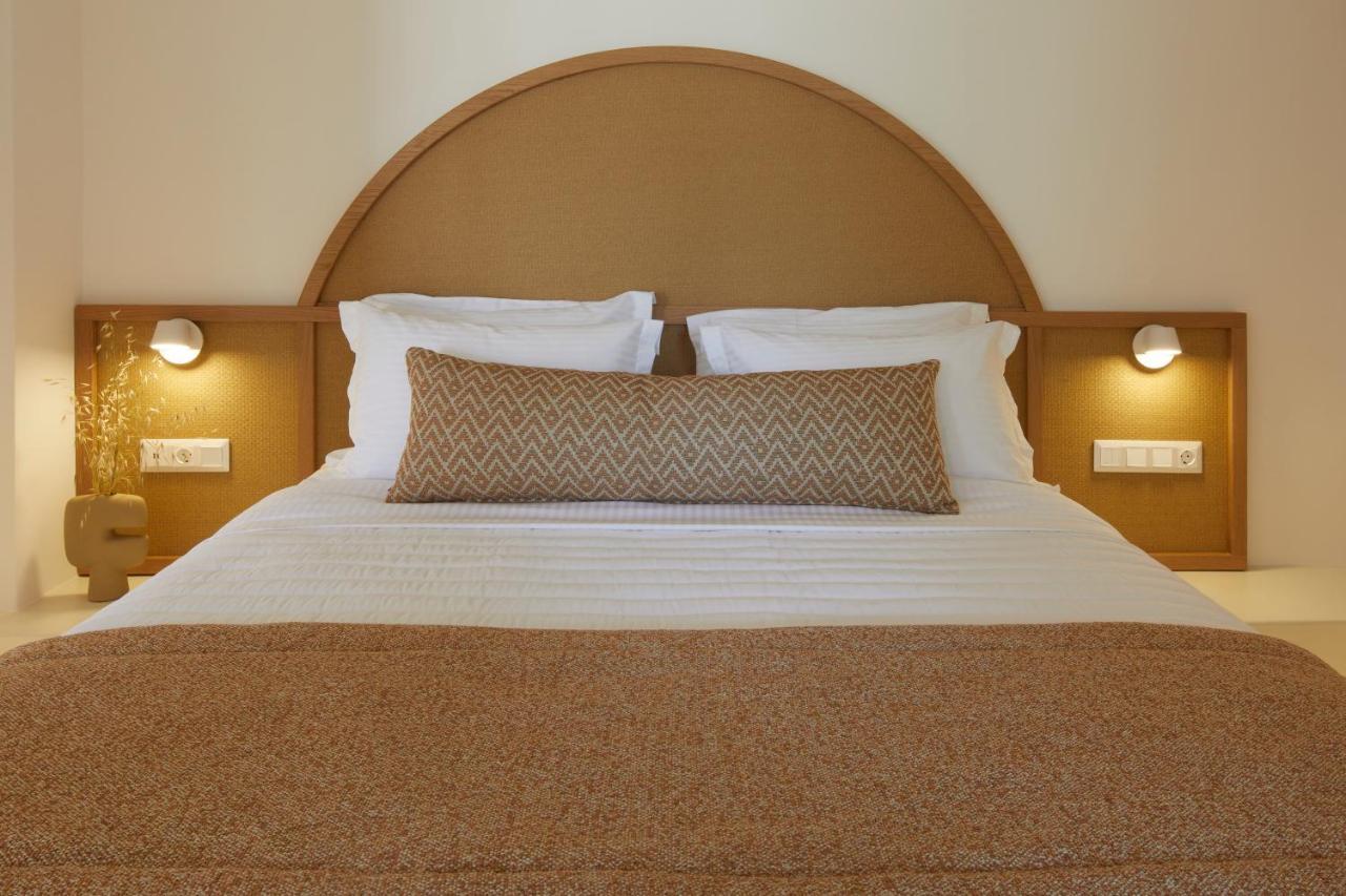 Apricus Hotel Perissa  Buitenkant foto