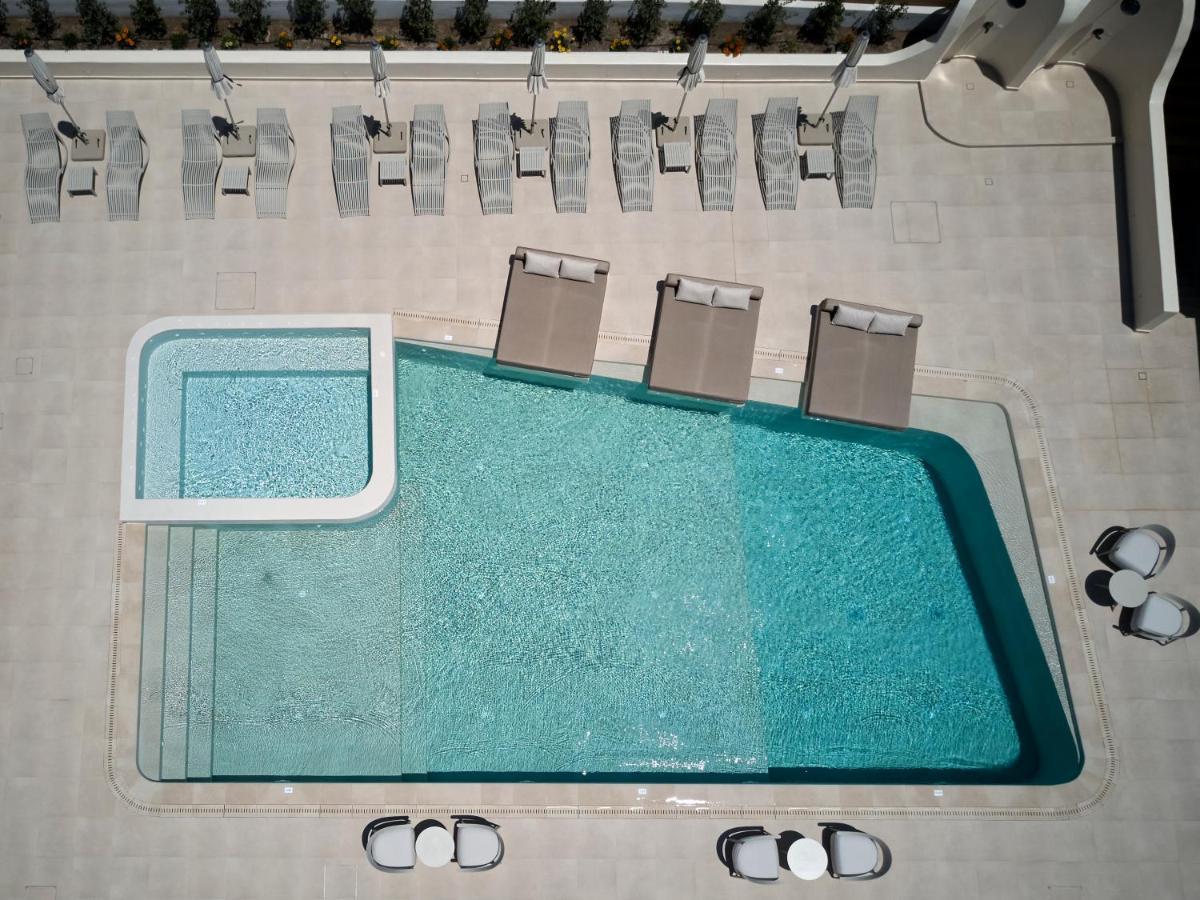 Apricus Hotel Perissa  Buitenkant foto