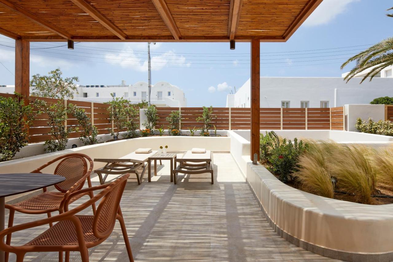 Apricus Hotel Perissa  Buitenkant foto