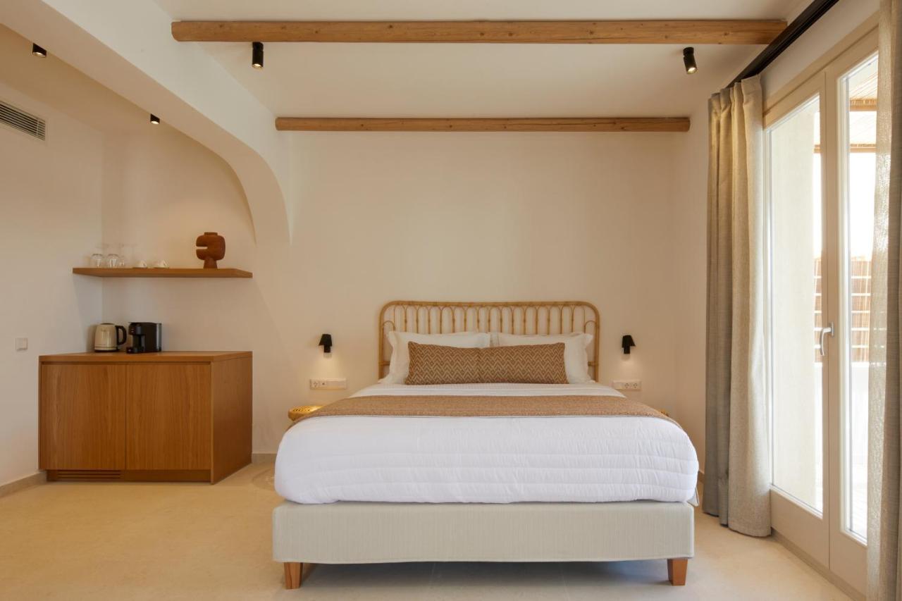 Apricus Hotel Perissa  Buitenkant foto