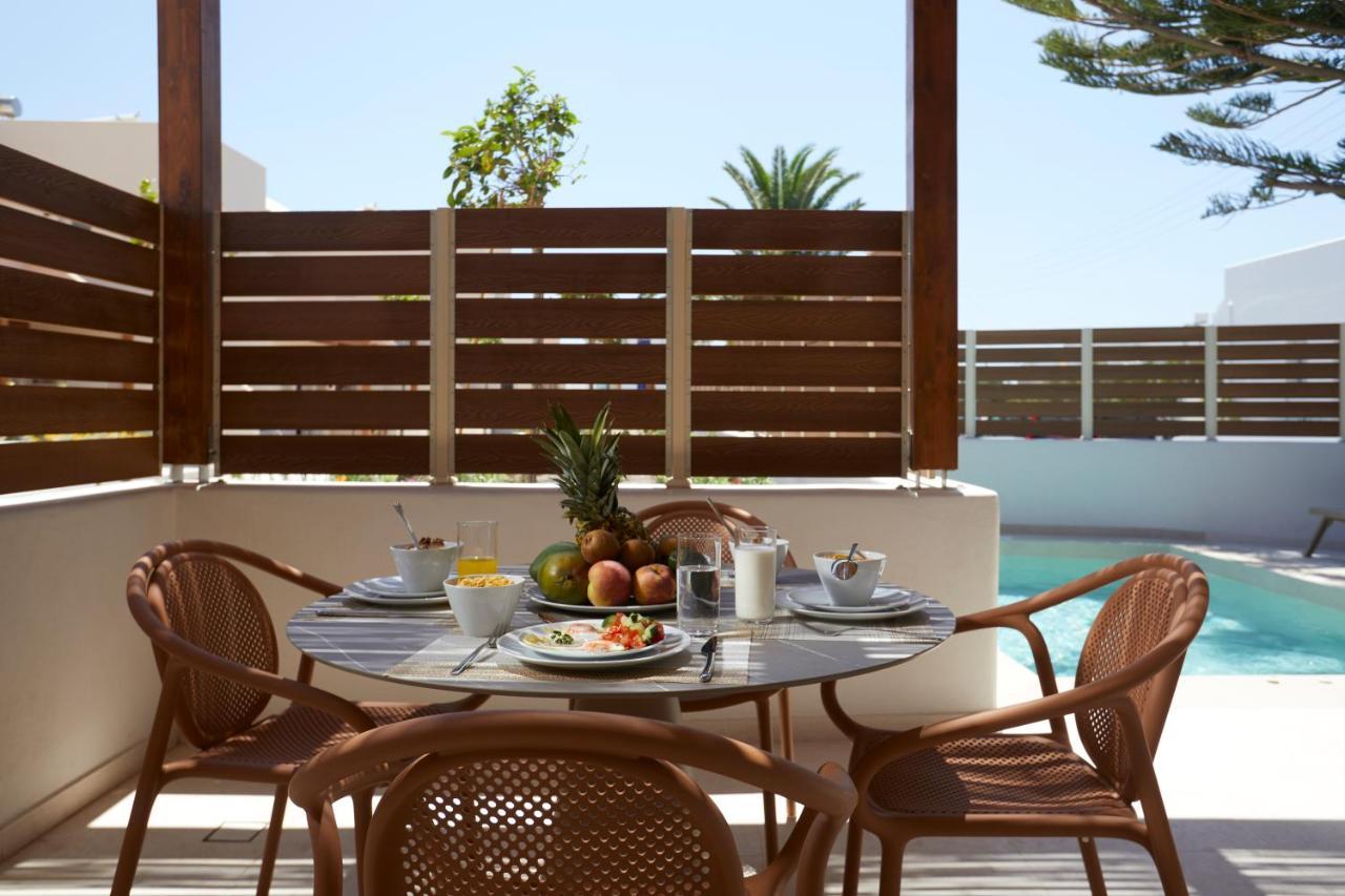 Apricus Hotel Perissa  Buitenkant foto