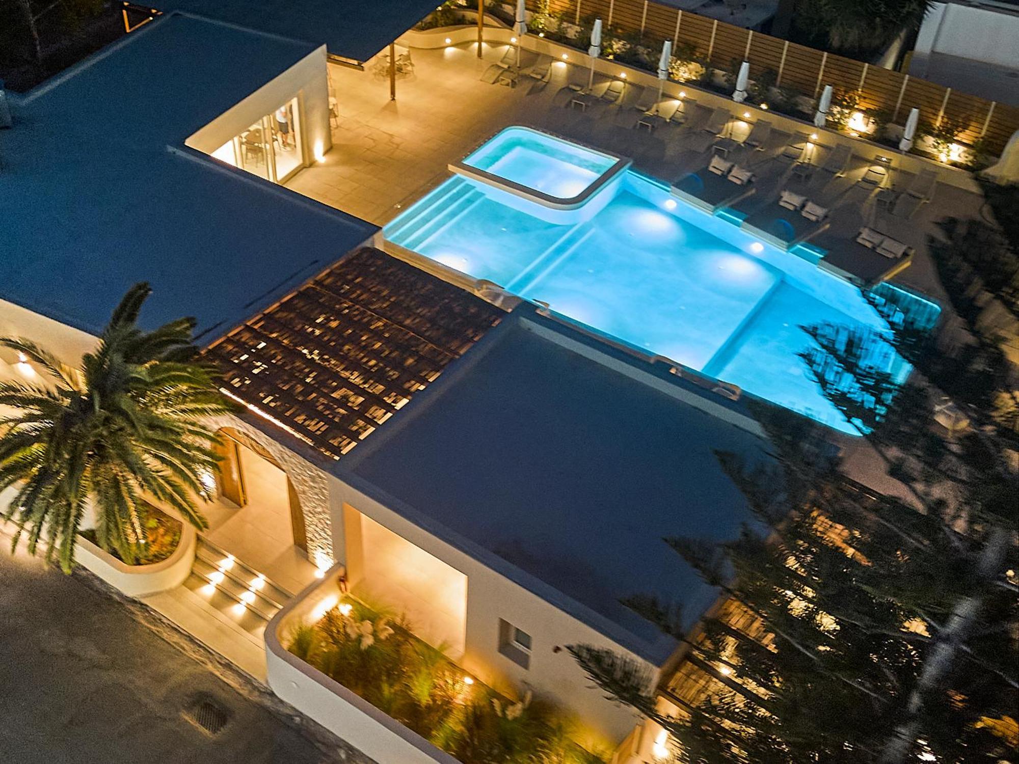 Apricus Hotel Perissa  Buitenkant foto