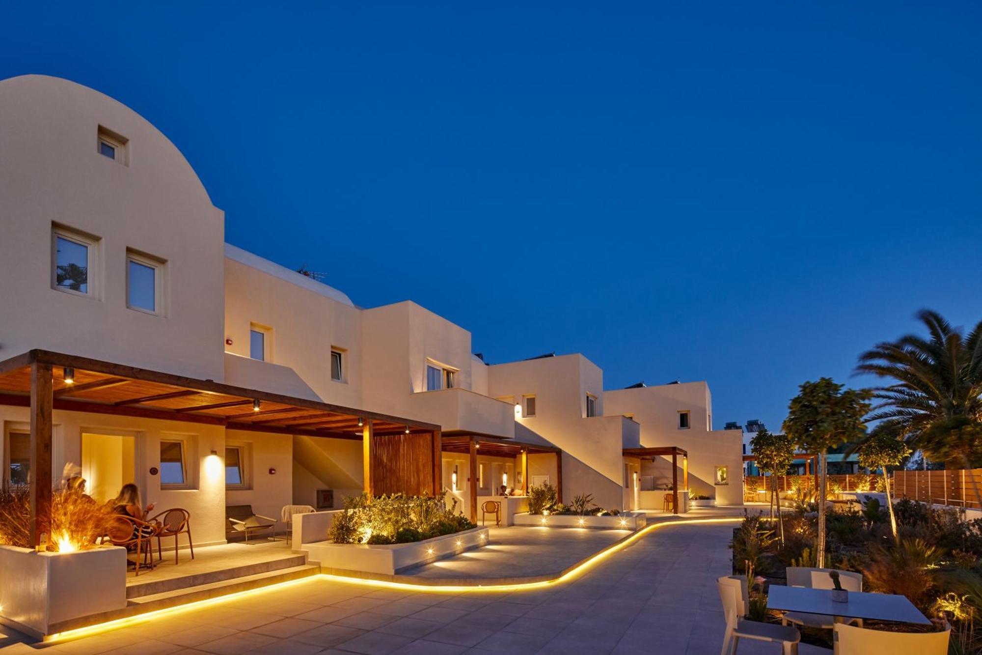Apricus Hotel Perissa  Buitenkant foto